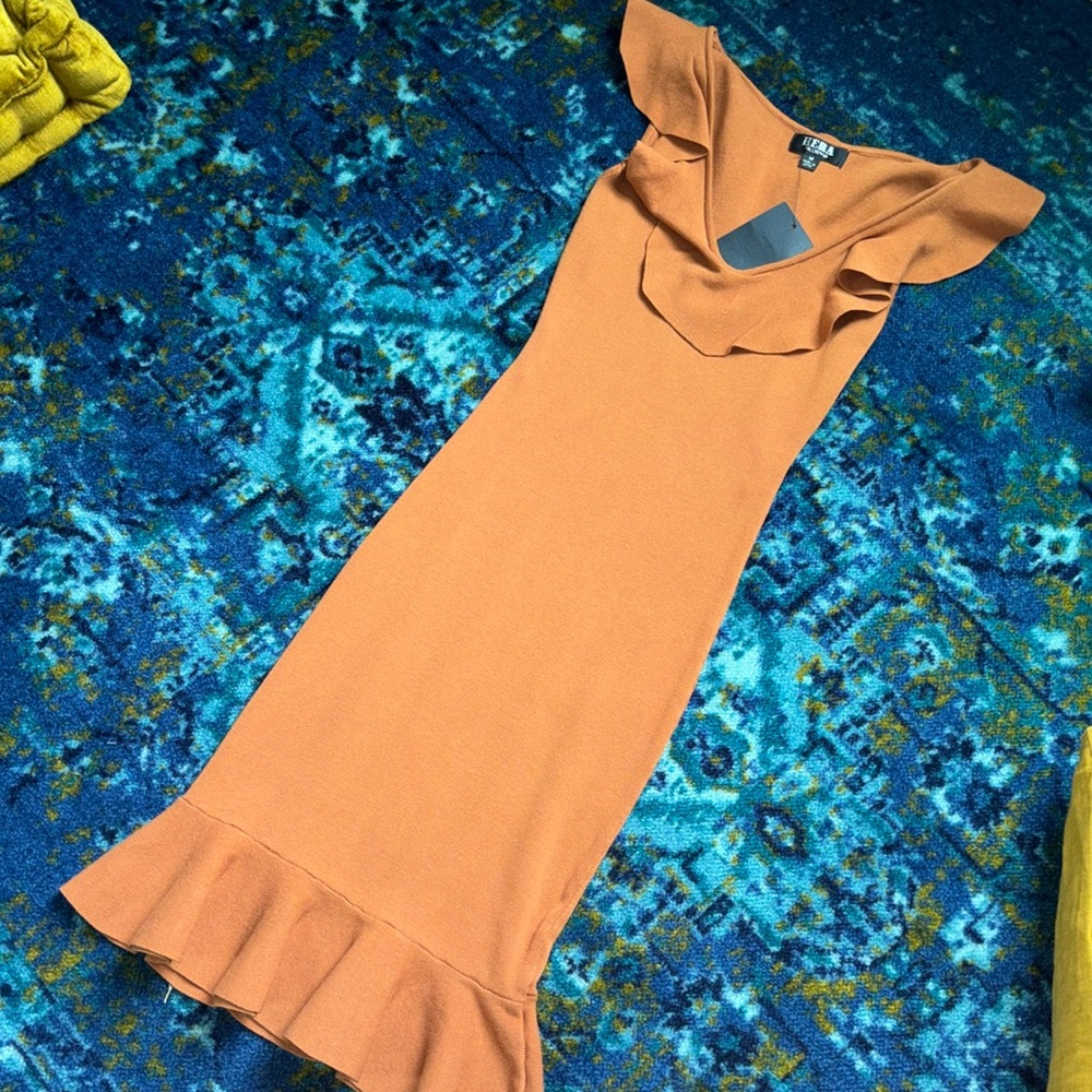 Hera Boutique Knit Midi Dress NWT Medium